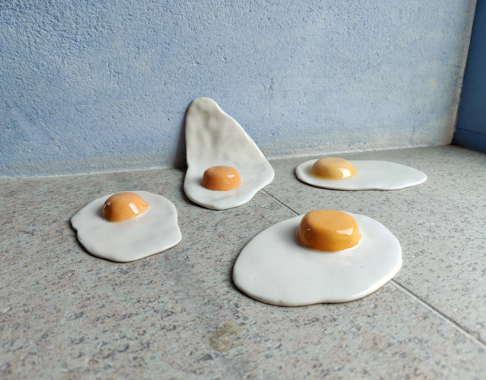 Sculpture of ceramic eggs